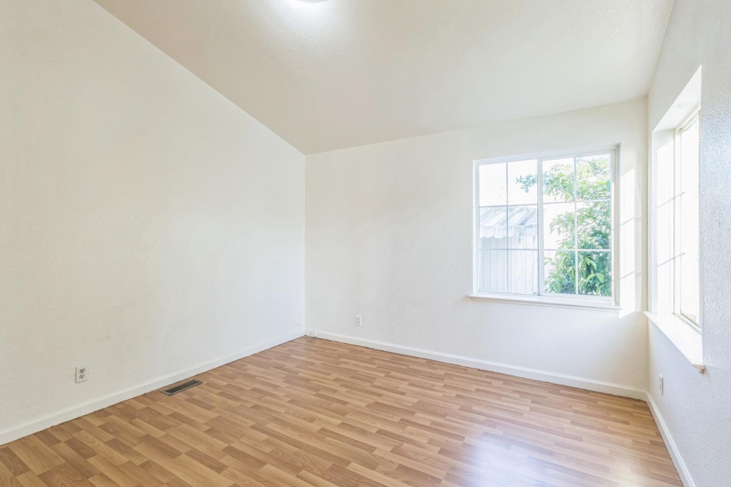 Detail Gallery Image 16 of 20 For 411 Lewis Rd #154,  San Jose,  CA 95111 - 3 Beds | 2 Baths