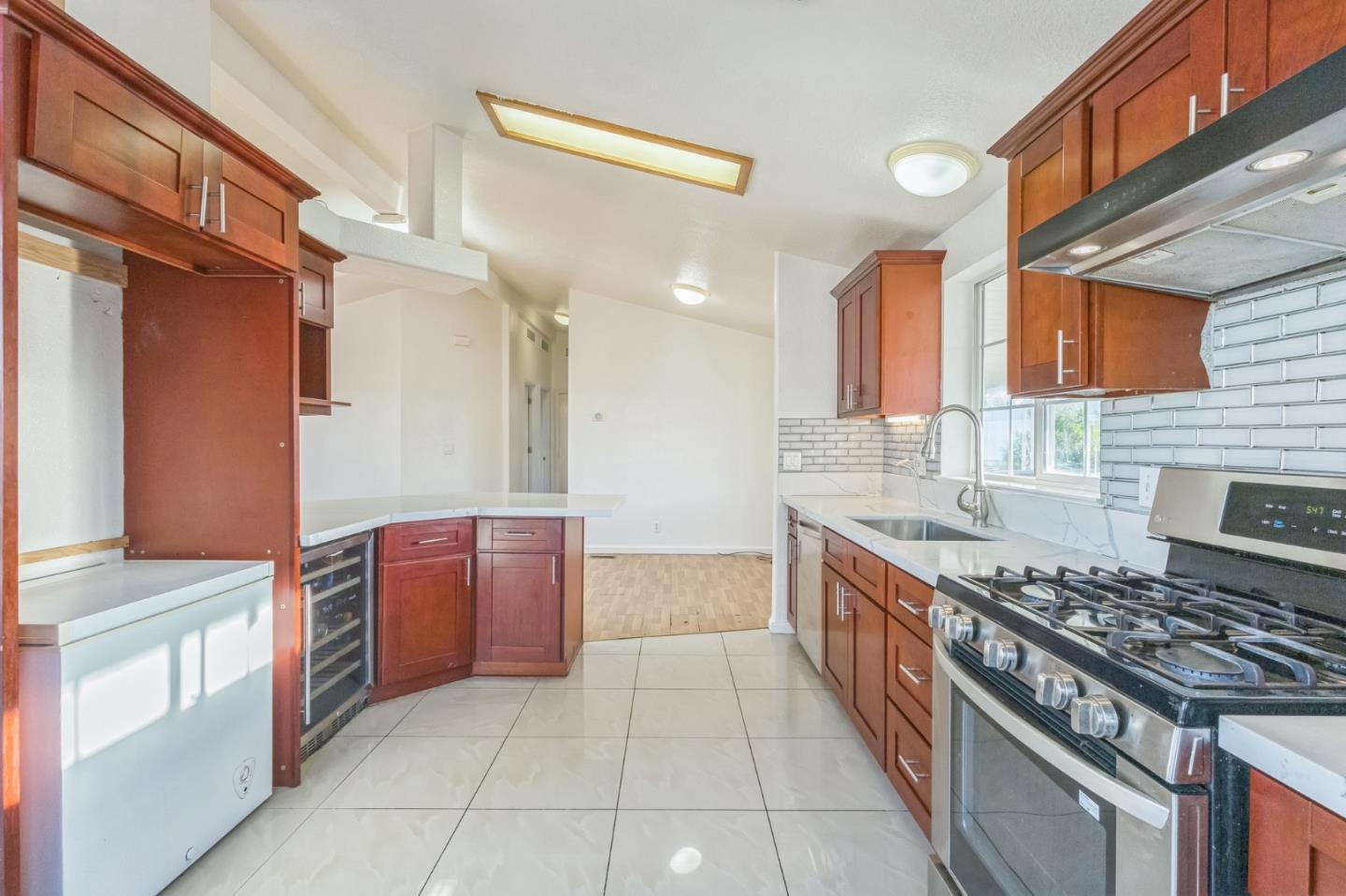 Detail Gallery Image 5 of 20 For 411 Lewis Rd #154,  San Jose,  CA 95111 - 3 Beds | 2 Baths