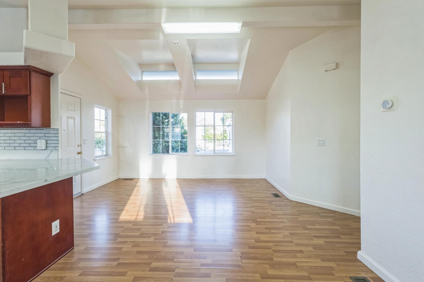 Detail Gallery Image 6 of 20 For 411 Lewis Rd #154,  San Jose,  CA 95111 - 3 Beds | 2 Baths