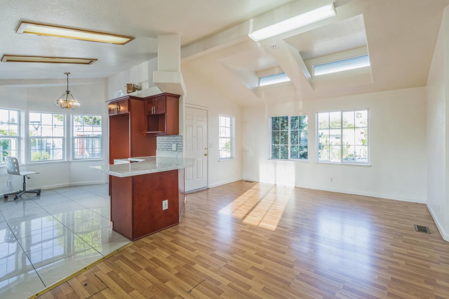 Detail Gallery Image 7 of 20 For 411 Lewis Rd #154,  San Jose,  CA 95111 - 3 Beds | 2 Baths