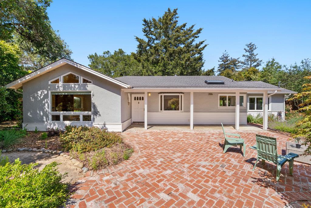 Detail Gallery Image 2 of 44 For 614 Graham Hill Rd, Santa Cruz,  CA 95060 - 3 Beds | 3 Baths