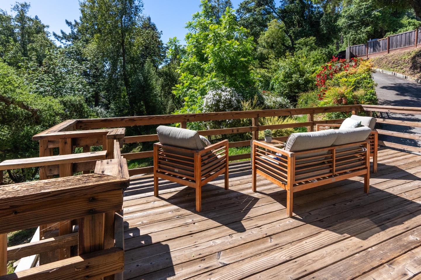 Detail Gallery Image 12 of 51 For 21412 Madrone Dr, Los Gatos,  CA 95033 - 3 Beds | 2 Baths