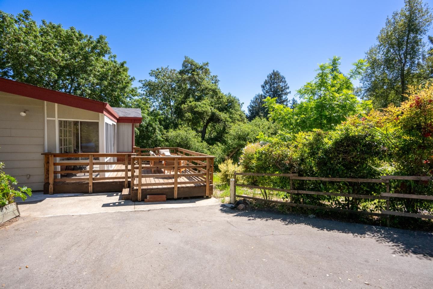 Detail Gallery Image 23 of 51 For 21412 Madrone Dr, Los Gatos,  CA 95033 - 3 Beds | 2 Baths