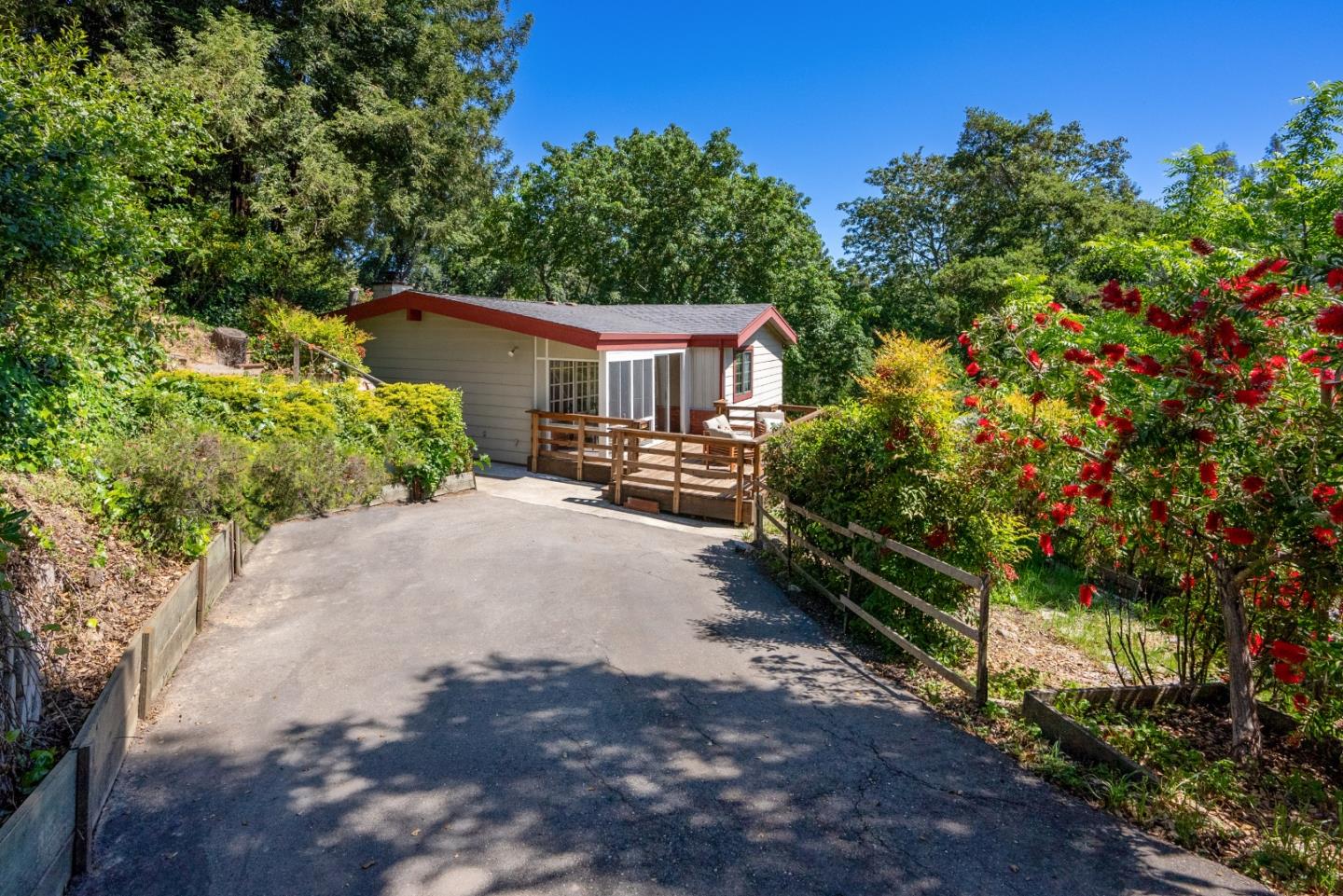 Detail Gallery Image 25 of 51 For 21412 Madrone Dr, Los Gatos,  CA 95033 - 3 Beds | 2 Baths