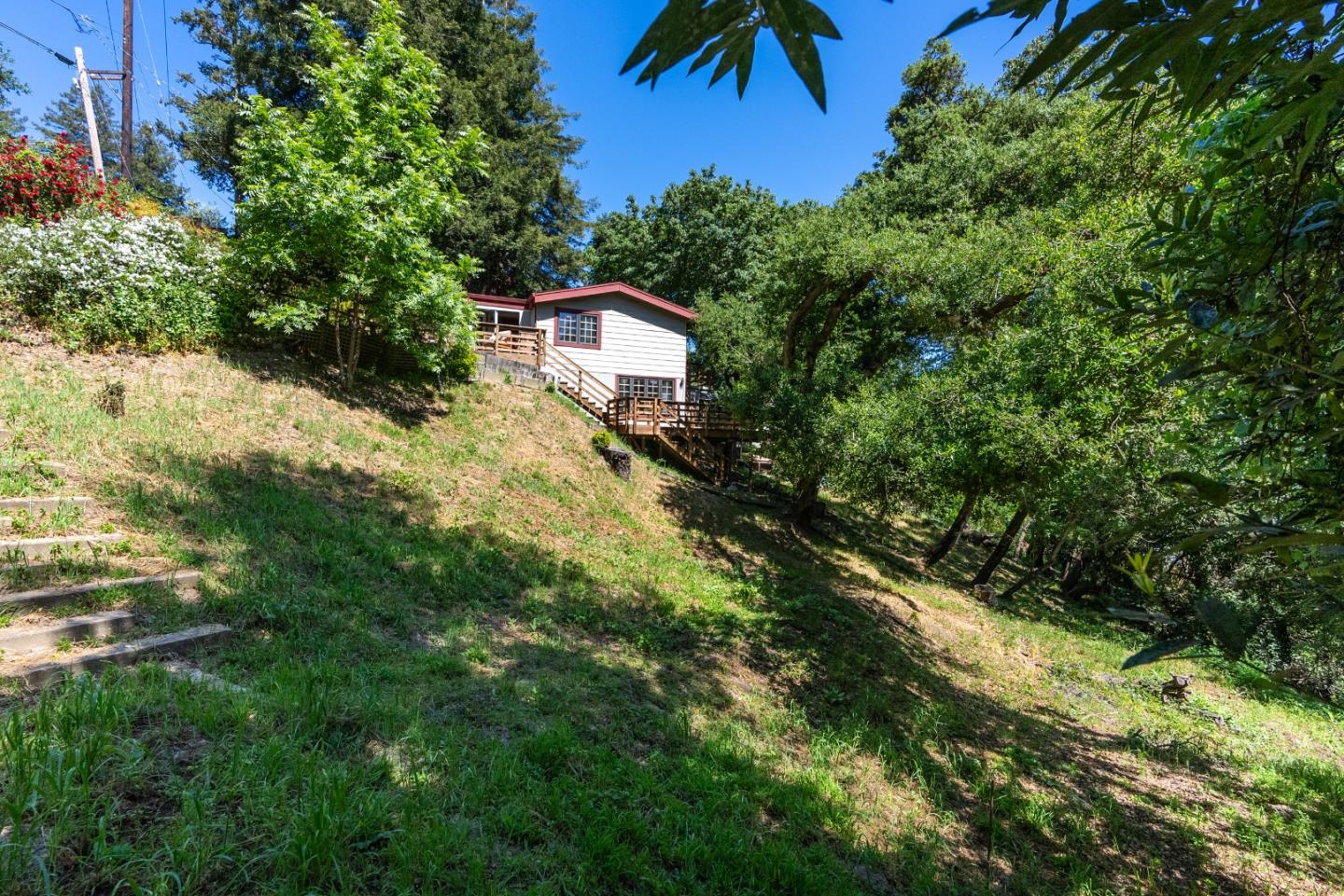 Detail Gallery Image 28 of 51 For 21412 Madrone Dr, Los Gatos,  CA 95033 - 3 Beds | 2 Baths