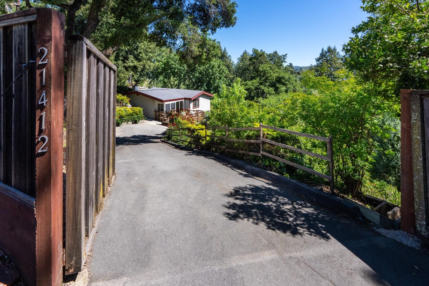 Detail Gallery Image 31 of 51 For 21412 Madrone Dr, Los Gatos,  CA 95033 - 3 Beds | 2 Baths