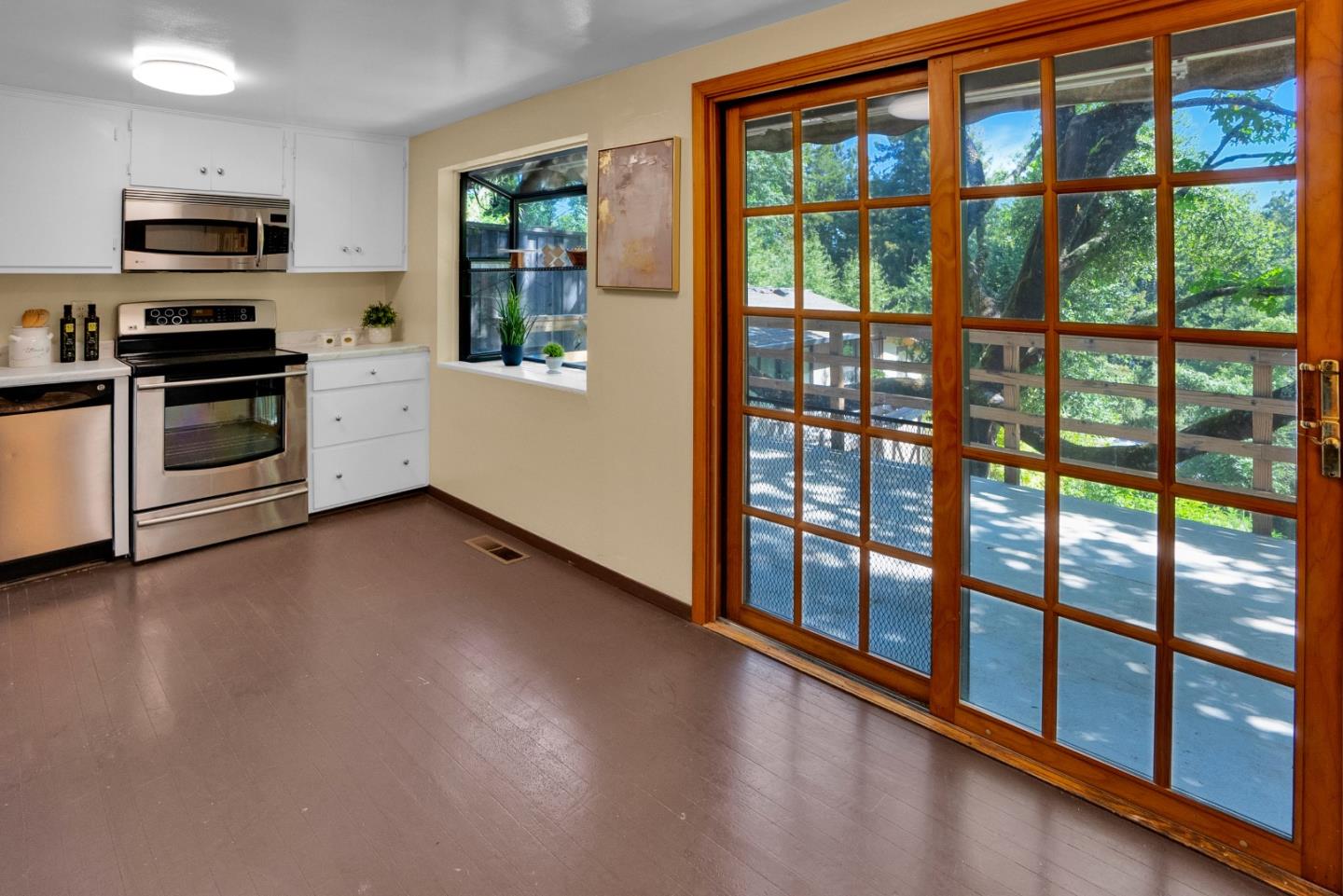 Detail Gallery Image 6 of 51 For 21412 Madrone Dr, Los Gatos,  CA 95033 - 3 Beds | 2 Baths