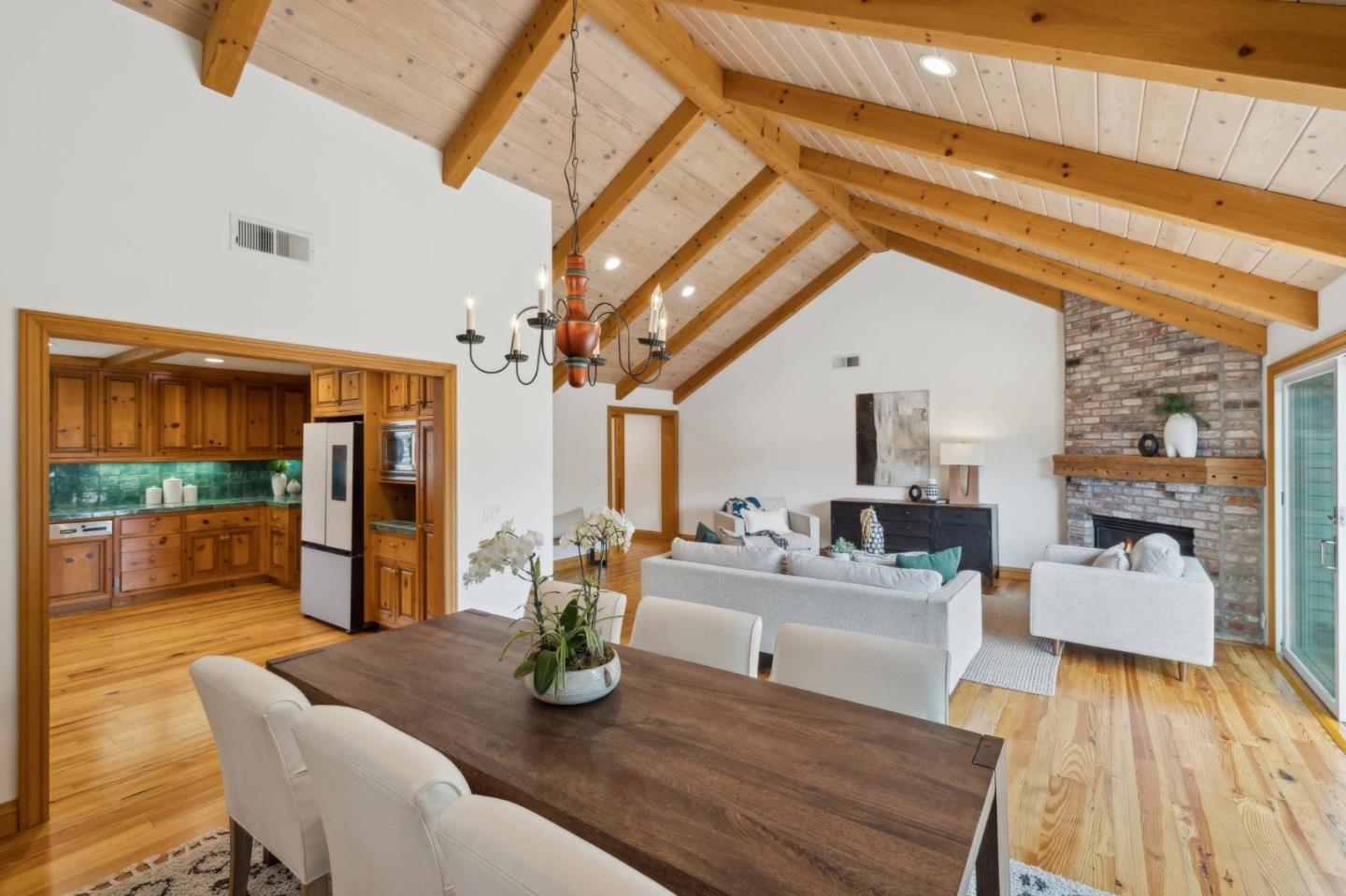 Detail Gallery Image 10 of 44 For 655 Berry Ave, Los Altos,  CA 94024 - 3 Beds | 2 Baths