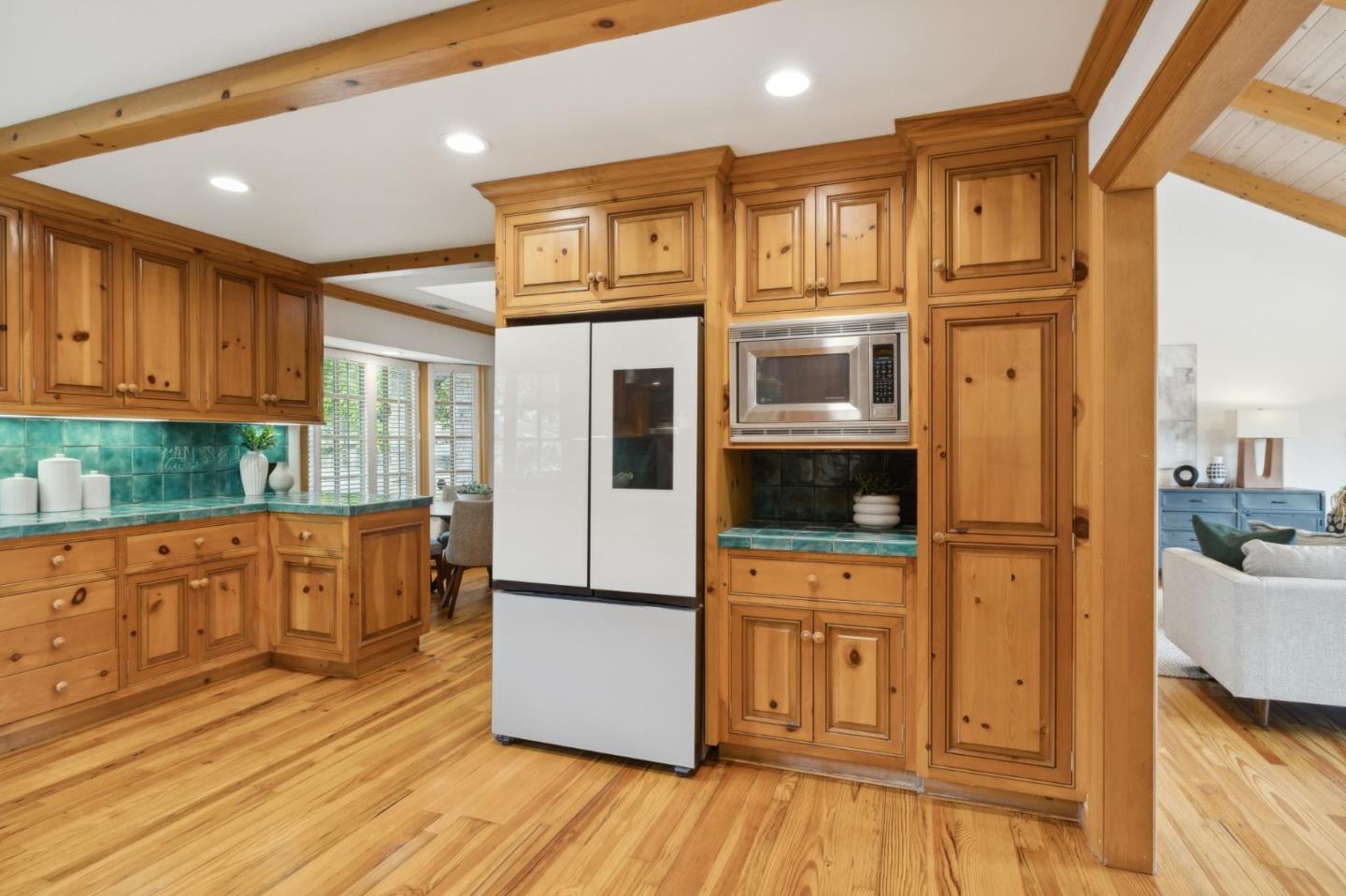 Detail Gallery Image 13 of 44 For 655 Berry Ave, Los Altos,  CA 94024 - 3 Beds | 2 Baths