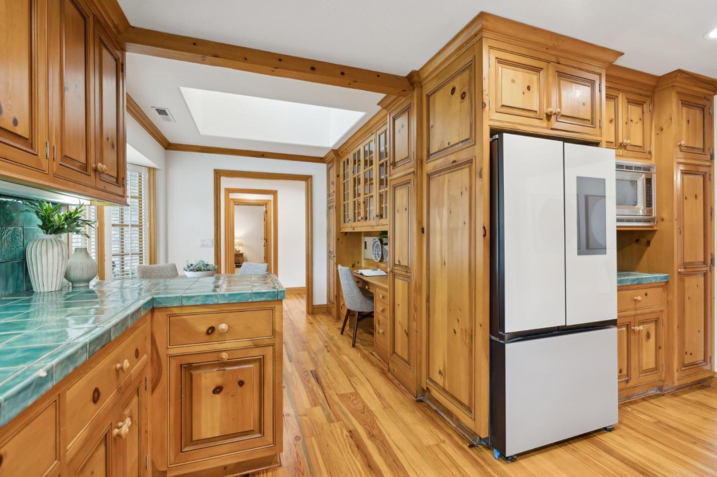 Detail Gallery Image 15 of 44 For 655 Berry Ave, Los Altos,  CA 94024 - 3 Beds | 2 Baths