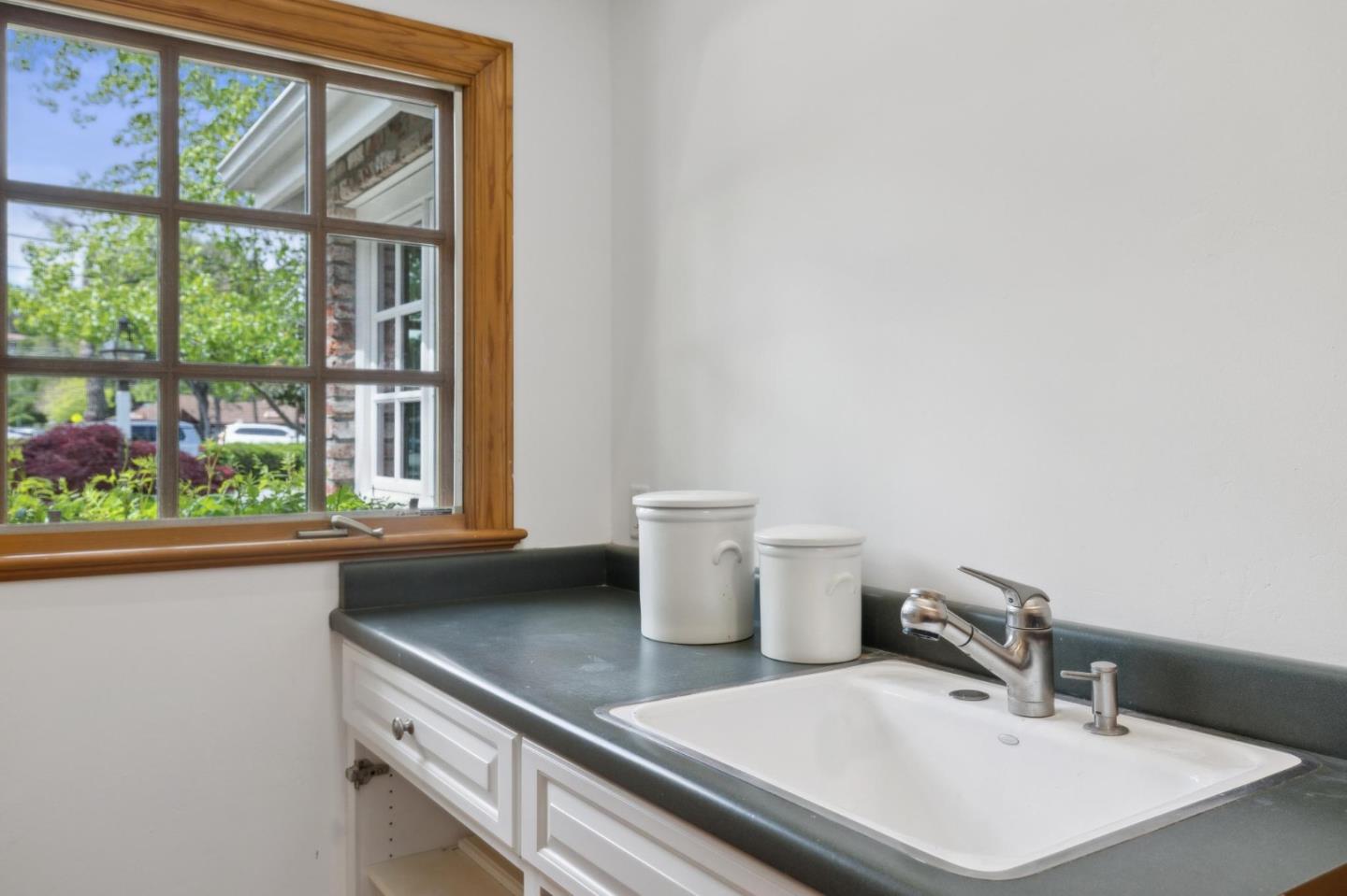 Detail Gallery Image 37 of 44 For 655 Berry Ave, Los Altos,  CA 94024 - 3 Beds | 2 Baths
