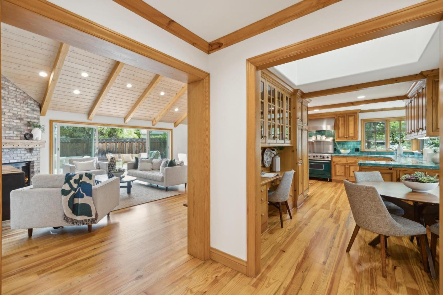 Detail Gallery Image 5 of 44 For 655 Berry Ave, Los Altos,  CA 94024 - 3 Beds | 2 Baths