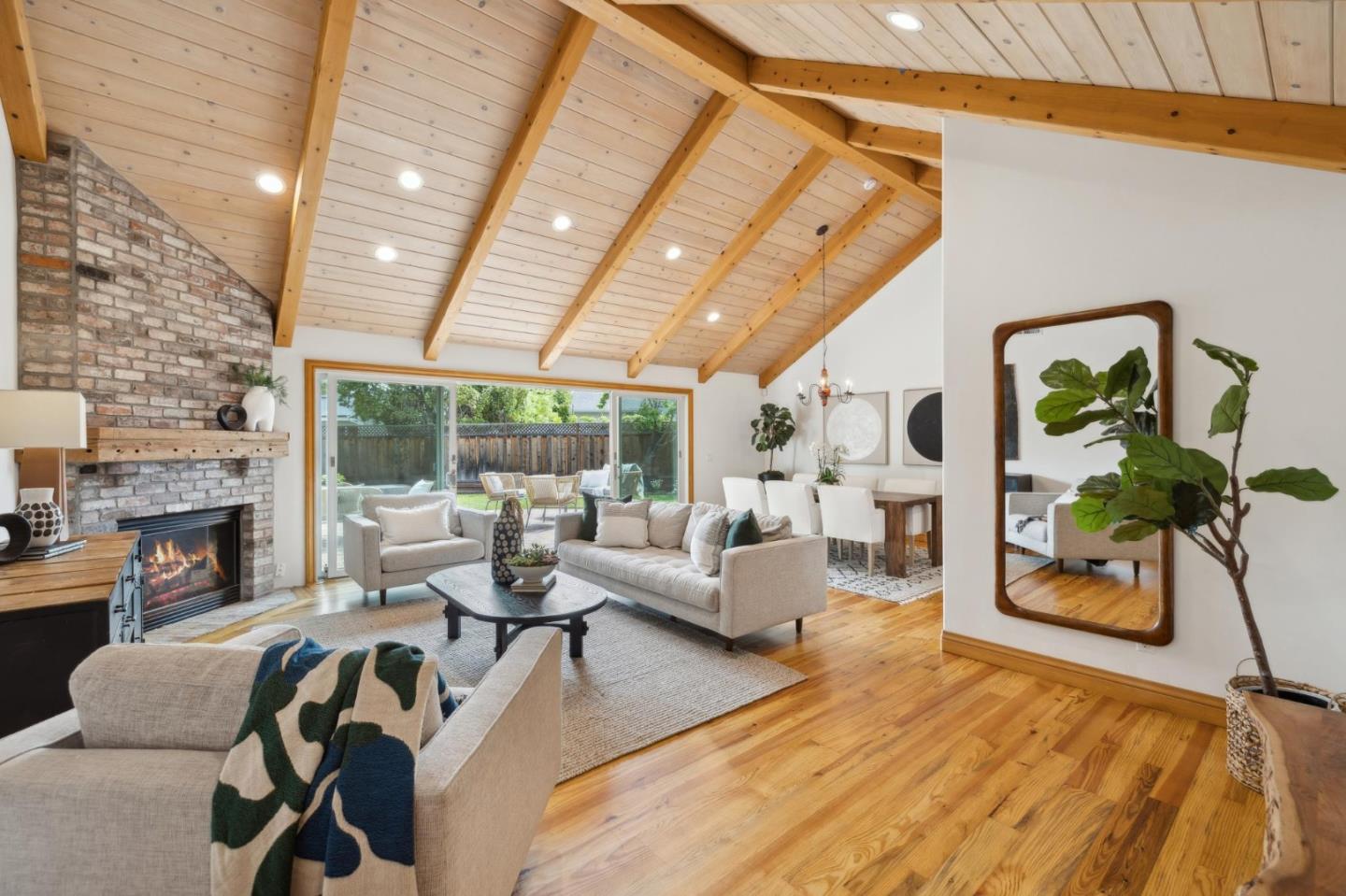 Detail Gallery Image 6 of 44 For 655 Berry Ave, Los Altos,  CA 94024 - 3 Beds | 2 Baths