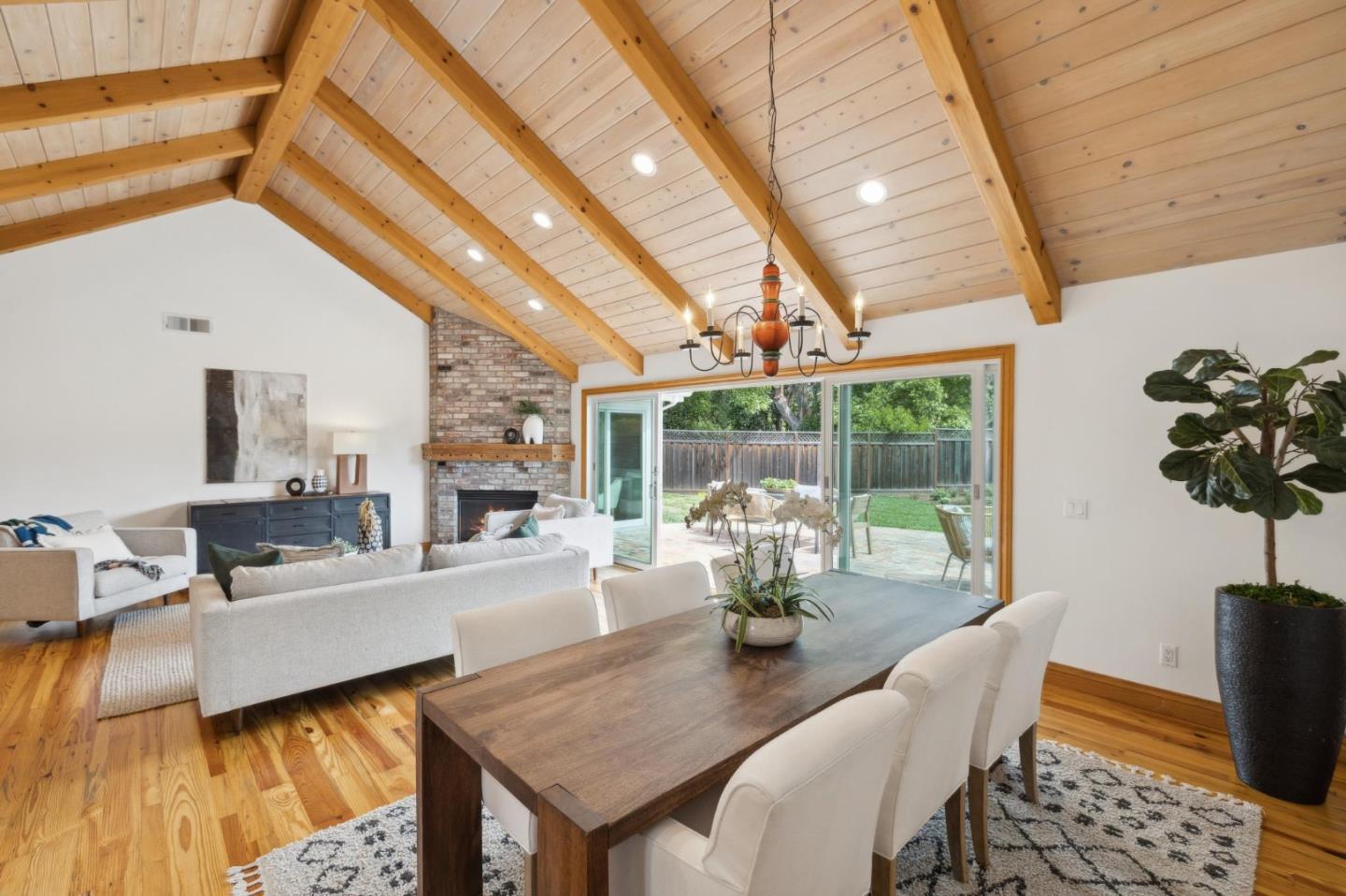 Detail Gallery Image 9 of 44 For 655 Berry Ave, Los Altos,  CA 94024 - 3 Beds | 2 Baths
