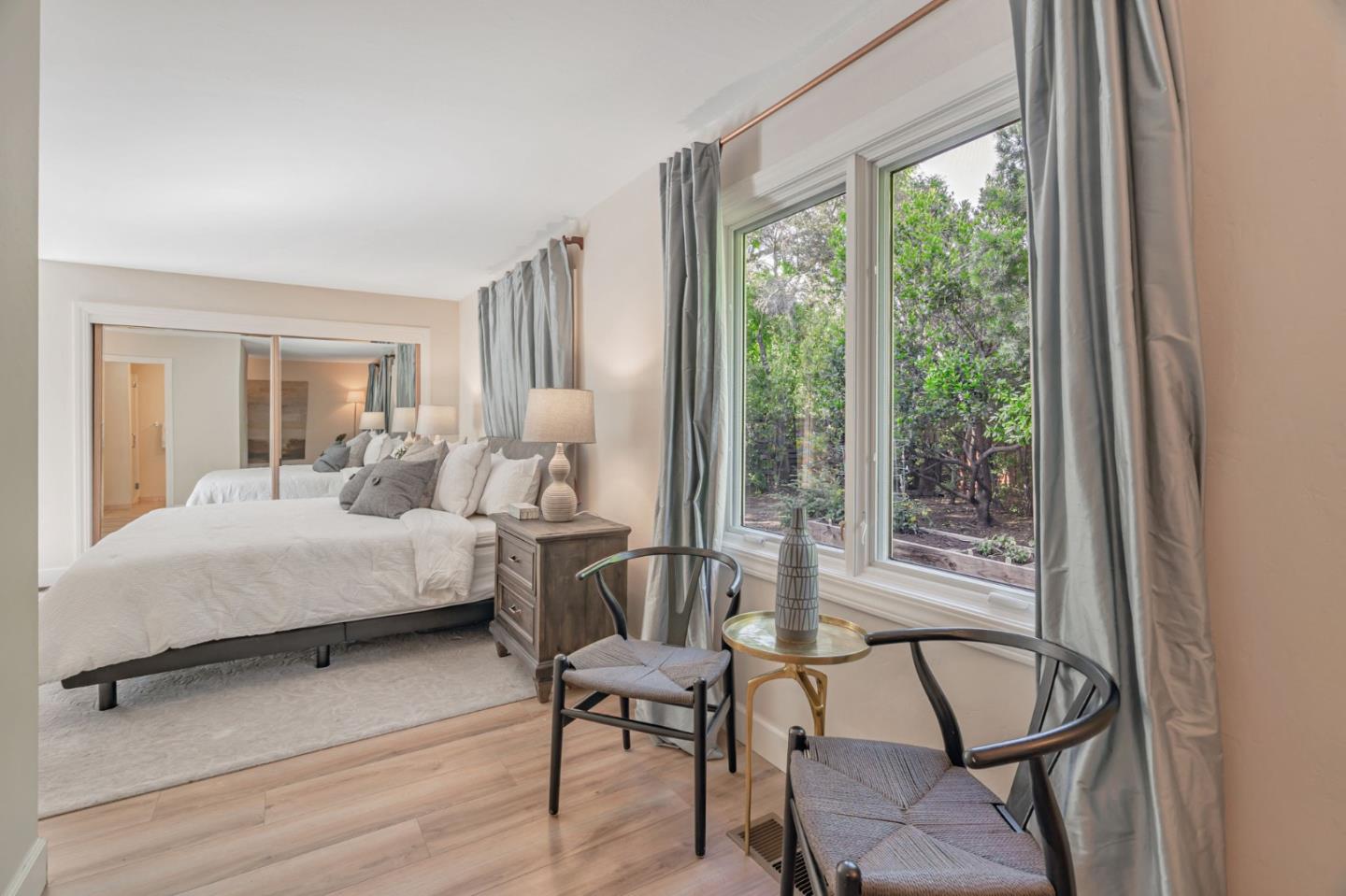 Detail Gallery Image 12 of 37 For 18665 Ravenwood Dr, Saratoga,  CA 95070 - 4 Beds | 2/1 Baths