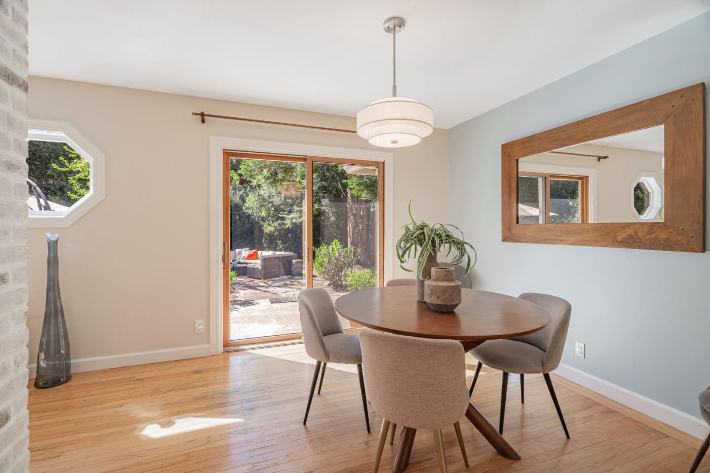 Detail Gallery Image 13 of 37 For 18665 Ravenwood Dr, Saratoga,  CA 95070 - 4 Beds | 2/1 Baths