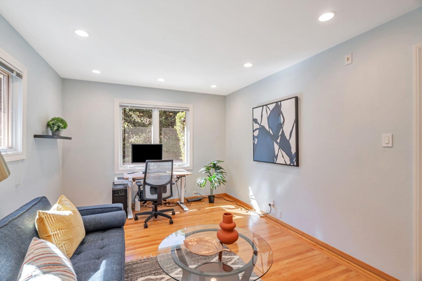 Detail Gallery Image 16 of 37 For 18665 Ravenwood Dr, Saratoga,  CA 95070 - 4 Beds | 2/1 Baths