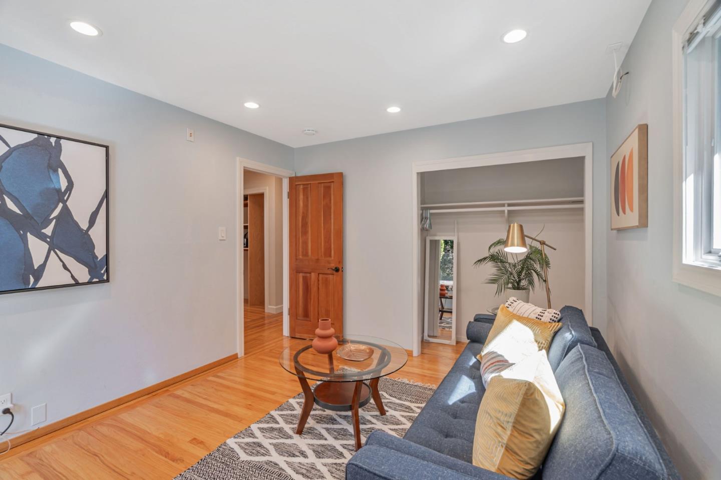 Detail Gallery Image 17 of 37 For 18665 Ravenwood Dr, Saratoga,  CA 95070 - 4 Beds | 2/1 Baths