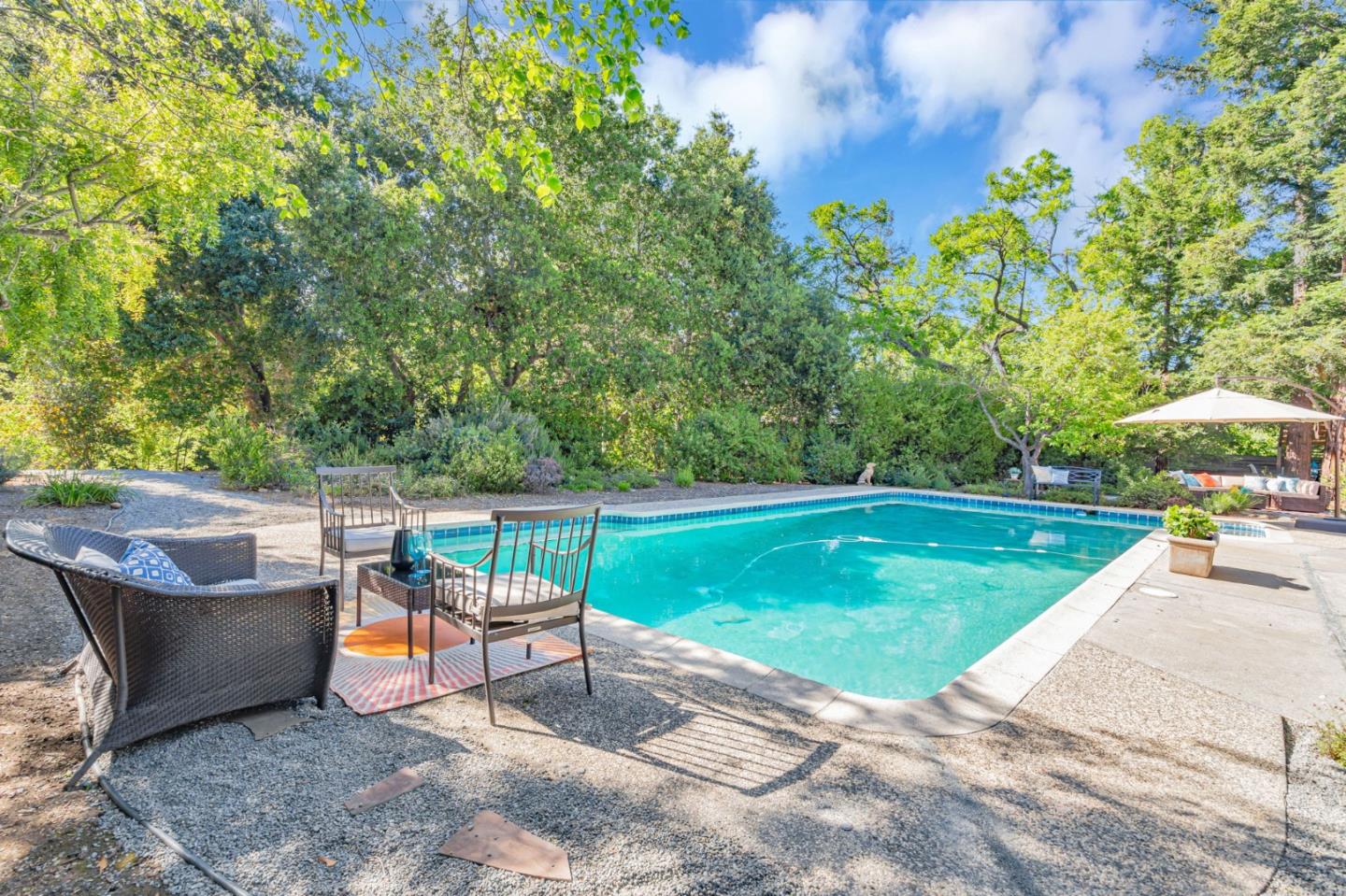 Detail Gallery Image 28 of 37 For 18665 Ravenwood Dr, Saratoga,  CA 95070 - 4 Beds | 2/1 Baths