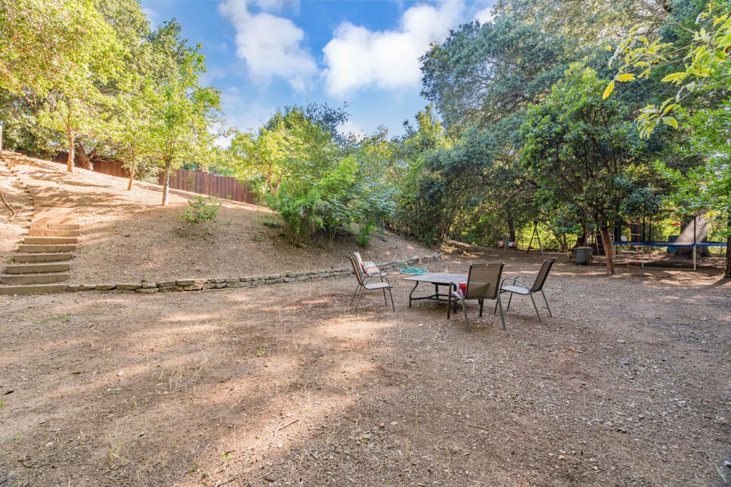 Detail Gallery Image 31 of 37 For 18665 Ravenwood Dr, Saratoga,  CA 95070 - 4 Beds | 2/1 Baths