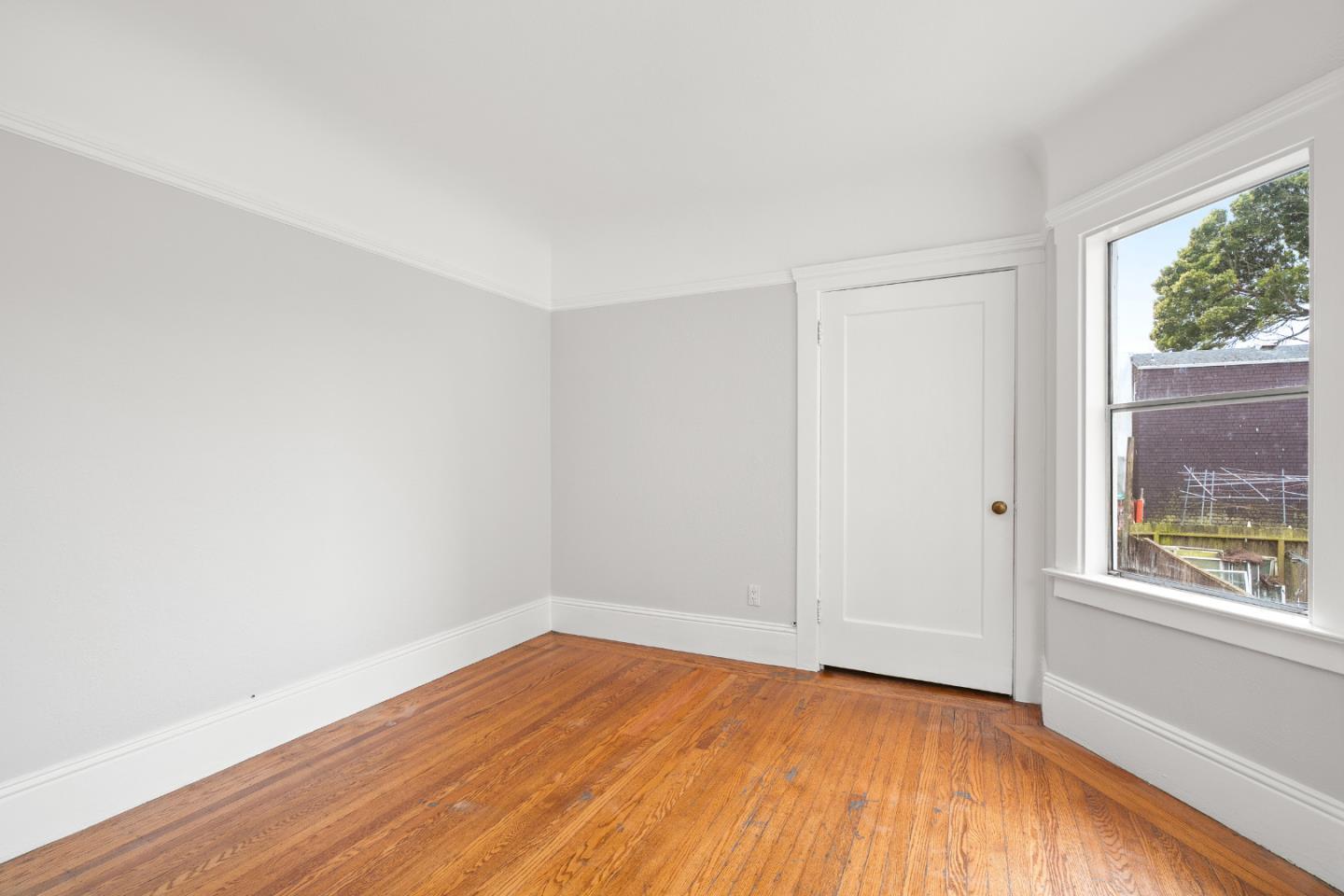 Detail Gallery Image 24 of 37 For 189 Lee Ave, San Francisco,  CA 94112 - 6 Beds | 3 Baths