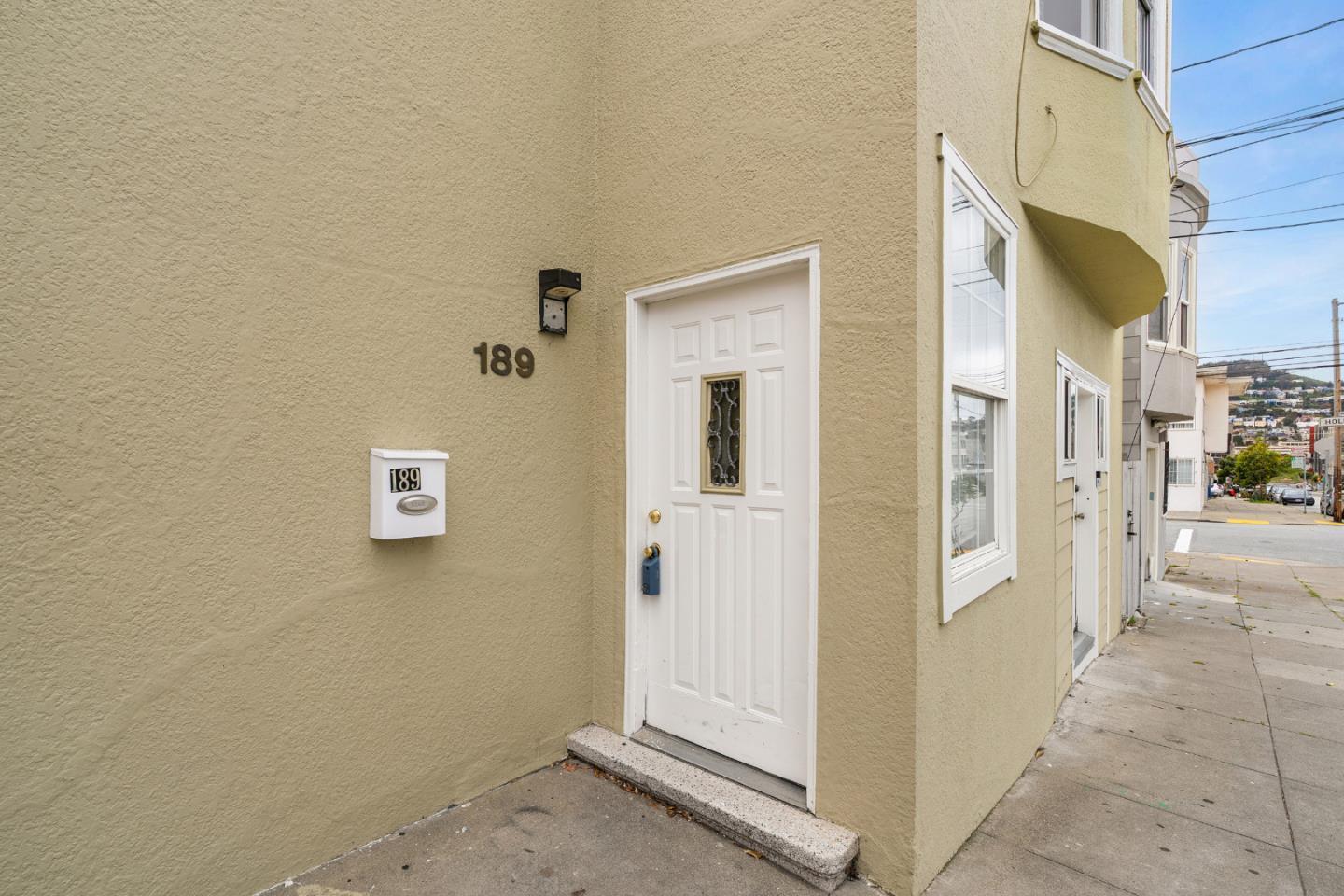 Detail Gallery Image 35 of 37 For 189 Lee Ave, San Francisco,  CA 94112 - 6 Beds | 3 Baths