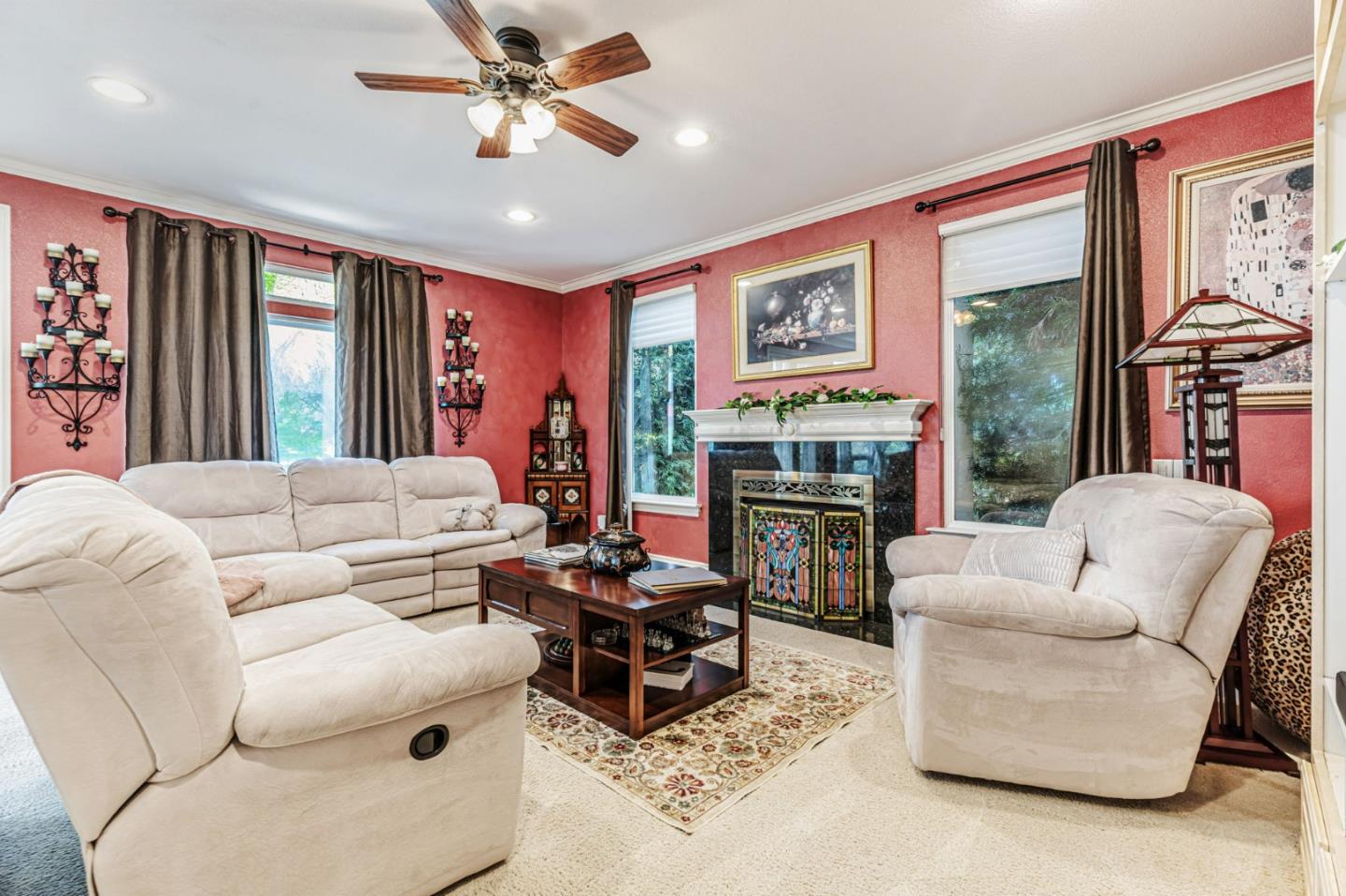 Detail Gallery Image 12 of 132 For 290 Bonnie Ln, Hollister,  CA 95023 - 4 Beds | 3 Baths
