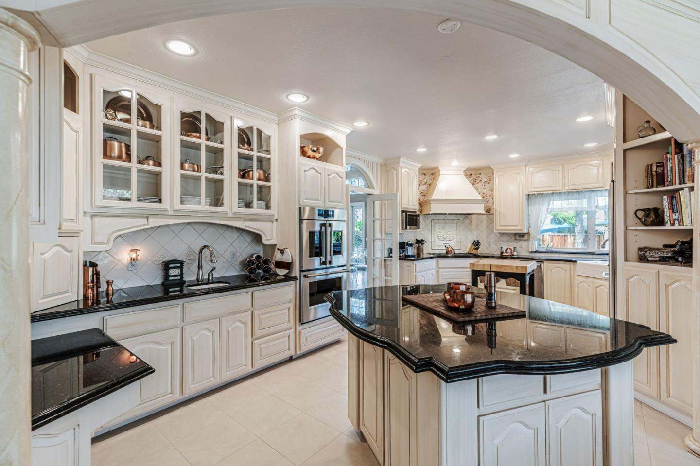 Detail Gallery Image 21 of 132 For 290 Bonnie Ln, Hollister,  CA 95023 - 4 Beds | 3 Baths