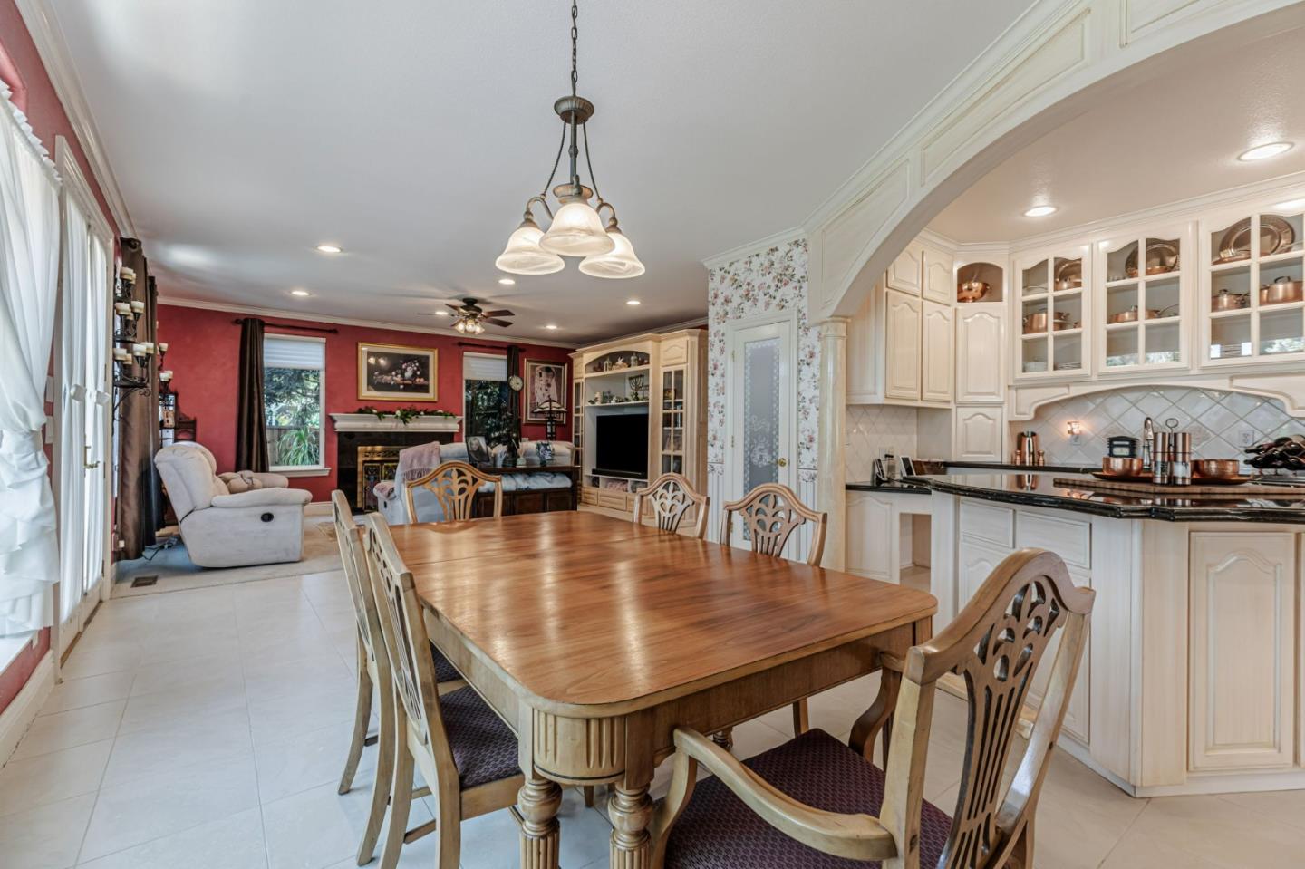 Detail Gallery Image 23 of 132 For 290 Bonnie Ln, Hollister,  CA 95023 - 4 Beds | 3 Baths
