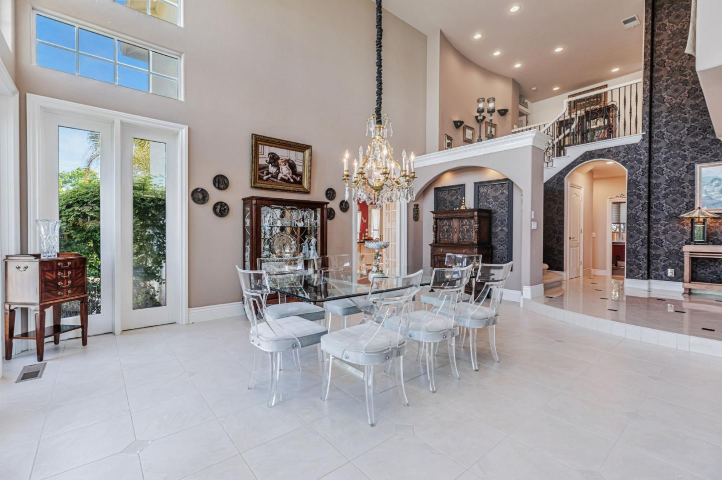 Detail Gallery Image 24 of 132 For 290 Bonnie Ln, Hollister,  CA 95023 - 4 Beds | 3 Baths
