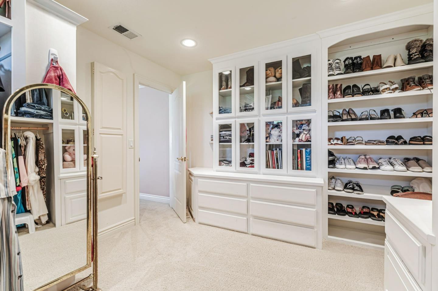 Detail Gallery Image 47 of 132 For 290 Bonnie Ln, Hollister,  CA 95023 - 4 Beds | 3 Baths