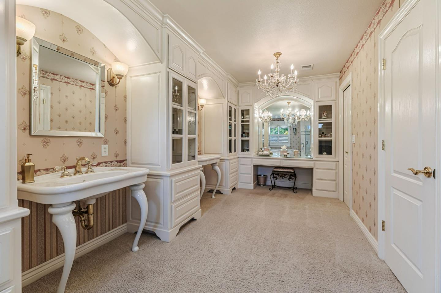 Detail Gallery Image 49 of 132 For 290 Bonnie Ln, Hollister,  CA 95023 - 4 Beds | 3 Baths