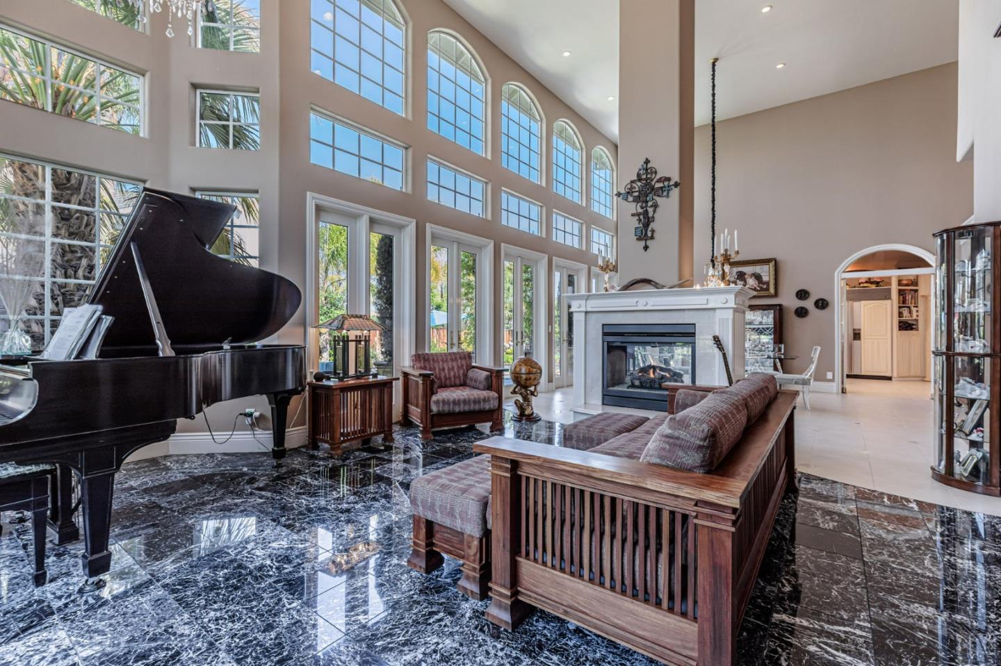Detail Gallery Image 8 of 132 For 290 Bonnie Ln, Hollister,  CA 95023 - 4 Beds | 3 Baths