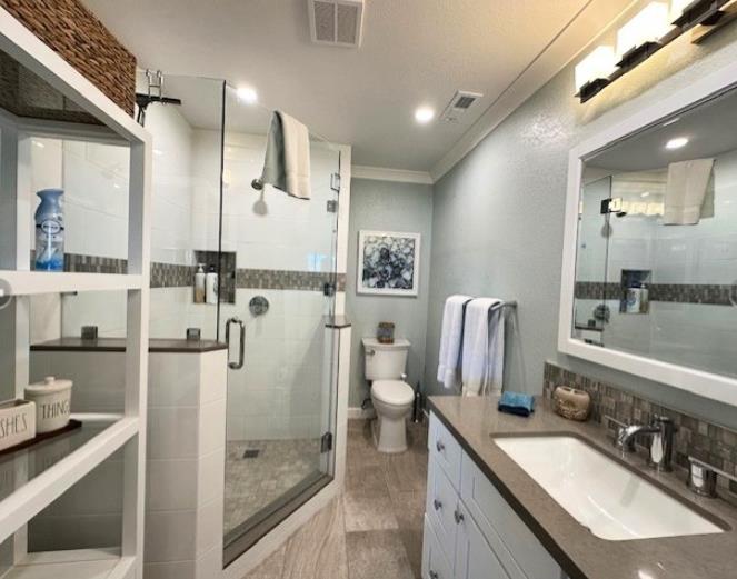 Detail Gallery Image 11 of 18 For 1 La Playa St, Monterey,  CA 93940 - 2 Beds | 2/1 Baths