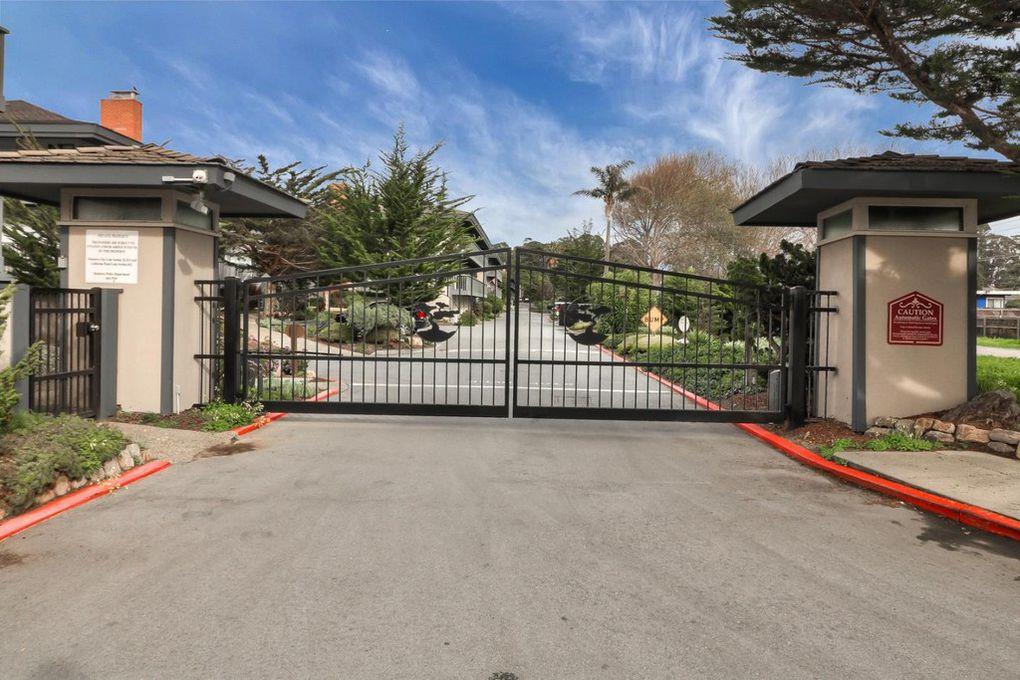 Detail Gallery Image 2 of 18 For 1 La Playa St, Monterey,  CA 93940 - 2 Beds | 2/1 Baths