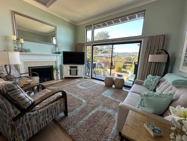 Detail Gallery Image 4 of 18 For 1 La Playa St, Monterey,  CA 93940 - 2 Beds | 2/1 Baths