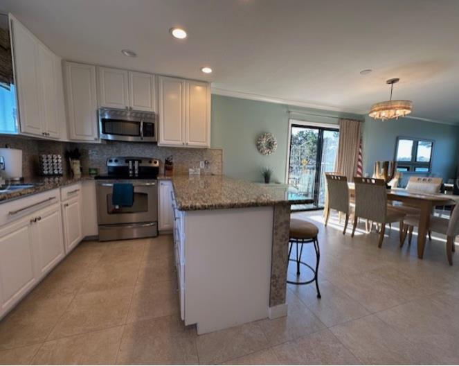 Detail Gallery Image 7 of 18 For 1 La Playa St, Monterey,  CA 93940 - 2 Beds | 2/1 Baths