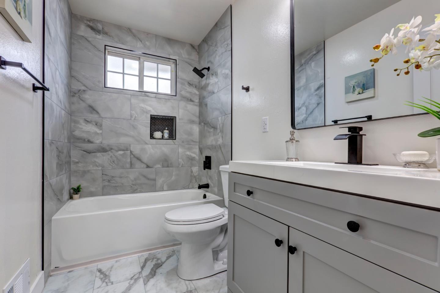 Detail Gallery Image 24 of 30 For 2598 Meridian Ave, San Jose,  CA 95124 - 3 Beds | 2 Baths