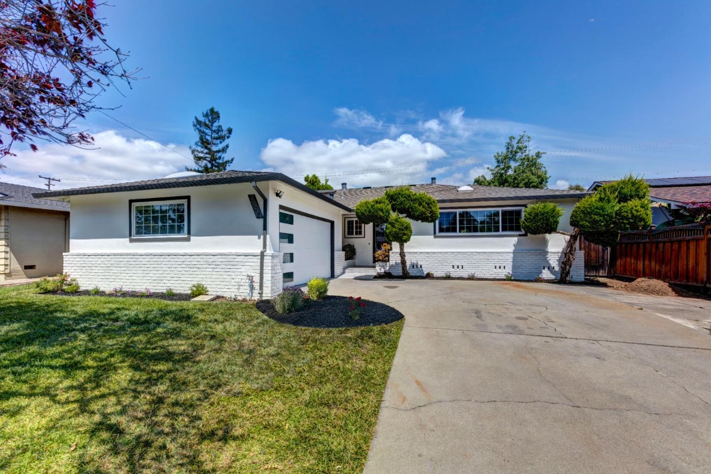 Detail Gallery Image 3 of 30 For 2598 Meridian Ave, San Jose,  CA 95124 - 3 Beds | 2 Baths