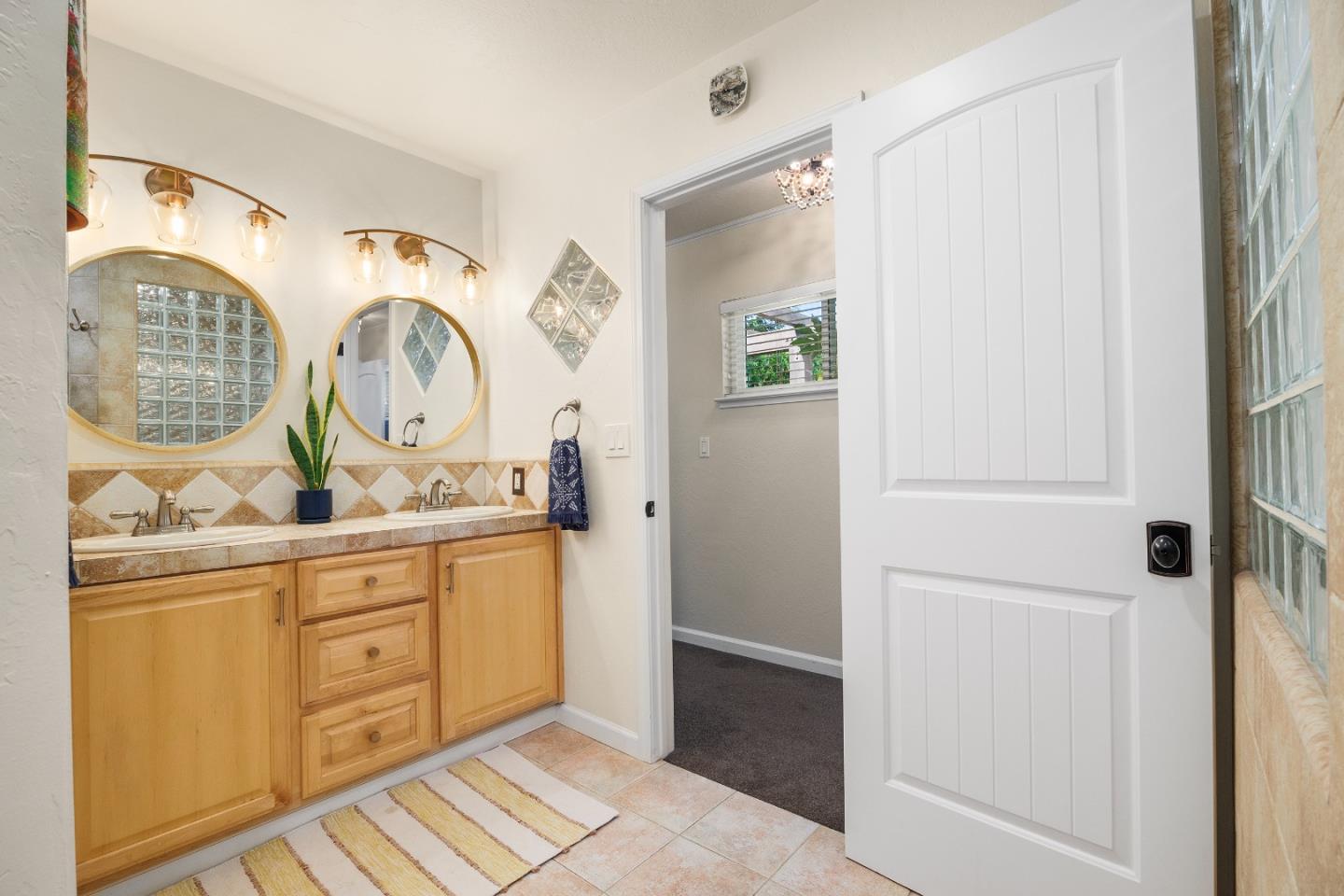 Detail Gallery Image 22 of 77 For 3625 N Main St, Soquel,  CA 95073 - 4 Beds | 4 Baths