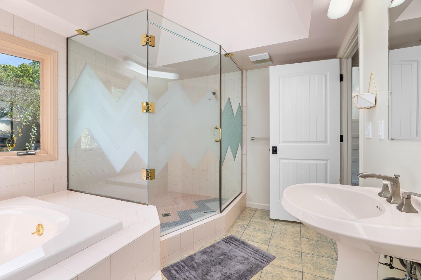 Detail Gallery Image 34 of 77 For 3625 N Main St, Soquel,  CA 95073 - 4 Beds | 4 Baths
