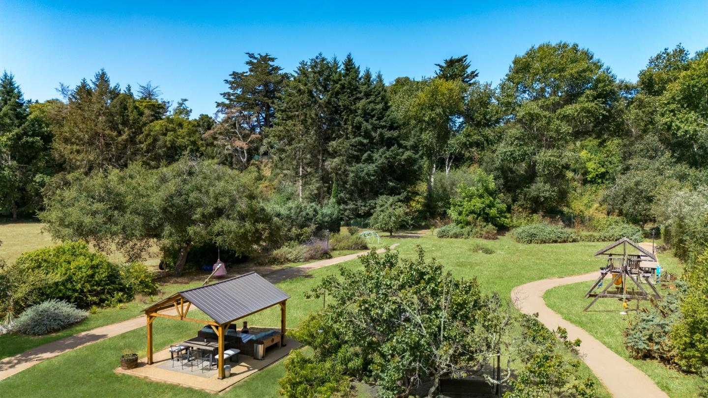 Detail Gallery Image 5 of 77 For 3625 N Main St, Soquel,  CA 95073 - 4 Beds | 4 Baths