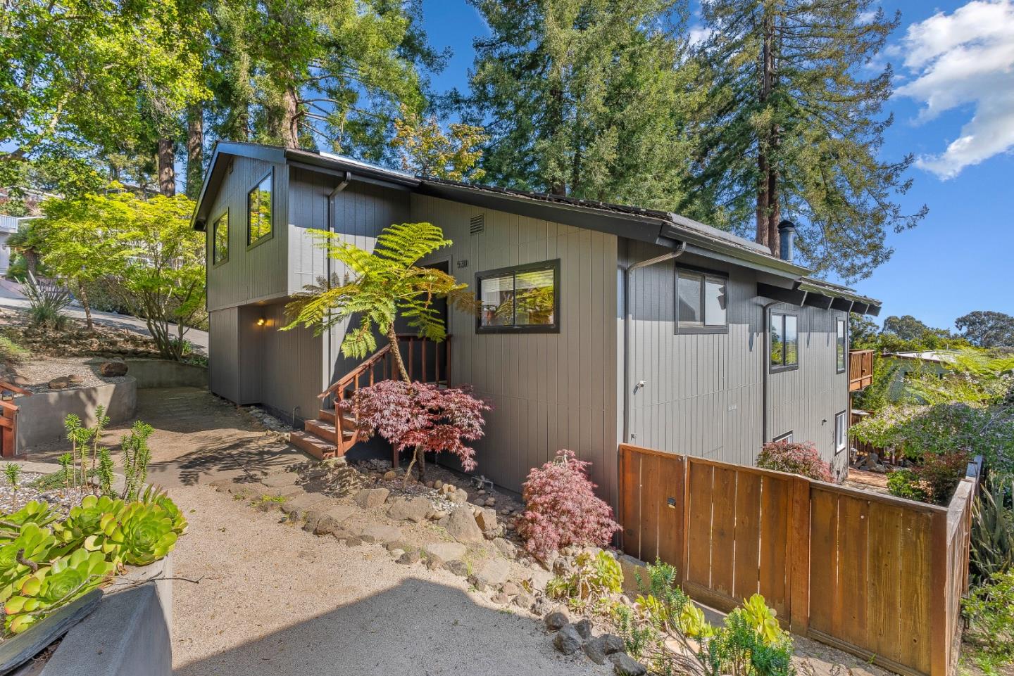 Detail Gallery Image 8 of 58 For 530 Santa Marguarita Dr, Aptos,  CA 95003 - 4 Beds | 2/1 Baths