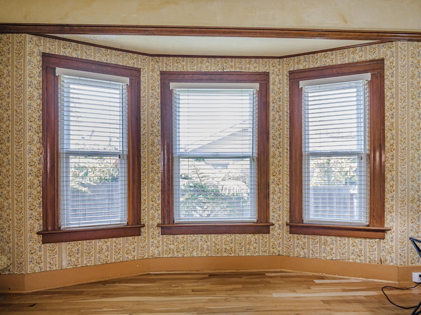 Detail Gallery Image 11 of 67 For 215 Trescony St, Santa Cruz,  CA 95060 - 6 Beds | 3 Baths