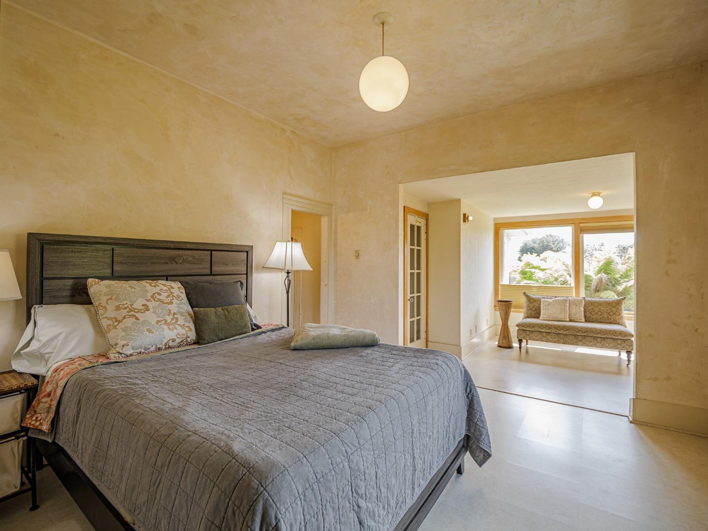 Detail Gallery Image 17 of 67 For 215 Trescony St, Santa Cruz,  CA 95060 - 6 Beds | 3 Baths