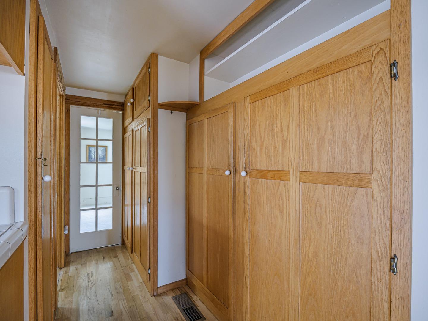 Detail Gallery Image 35 of 67 For 215 Trescony St, Santa Cruz,  CA 95060 - 6 Beds | 3 Baths
