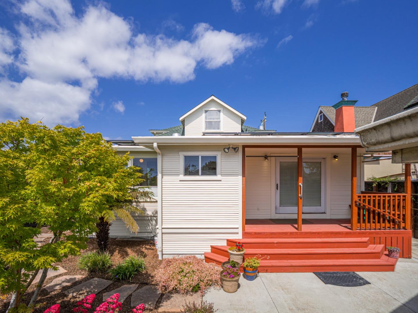 Detail Gallery Image 46 of 67 For 215 Trescony St, Santa Cruz,  CA 95060 - 6 Beds | 3 Baths