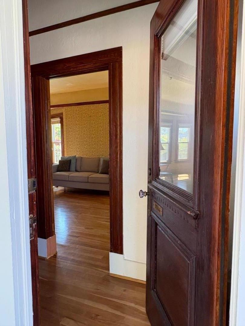 Detail Gallery Image 9 of 67 For 215 Trescony St, Santa Cruz,  CA 95060 - 6 Beds | 3 Baths