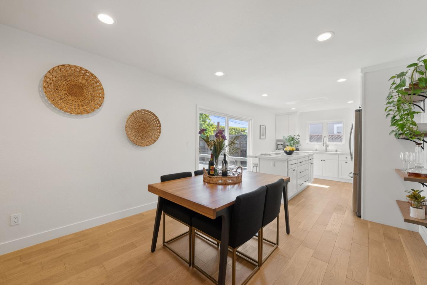 Detail Gallery Image 12 of 41 For 1370 Lansing Ave, San Jose,  CA 95118 - 3 Beds | 2 Baths