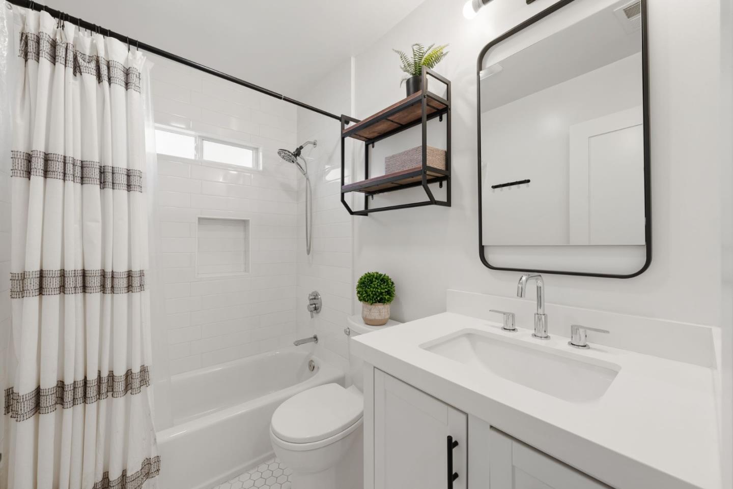 Detail Gallery Image 28 of 41 For 1370 Lansing Ave, San Jose,  CA 95118 - 3 Beds | 2 Baths